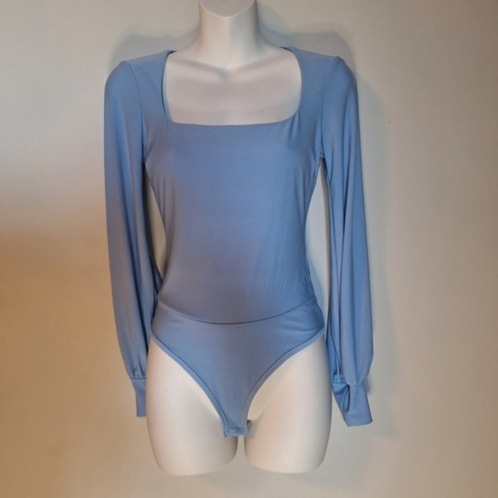Fashion Nova Light Blue Square Neck Slit Long‎ Sleeve Bodysuit Size Small
